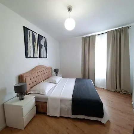 Apartment Adora *